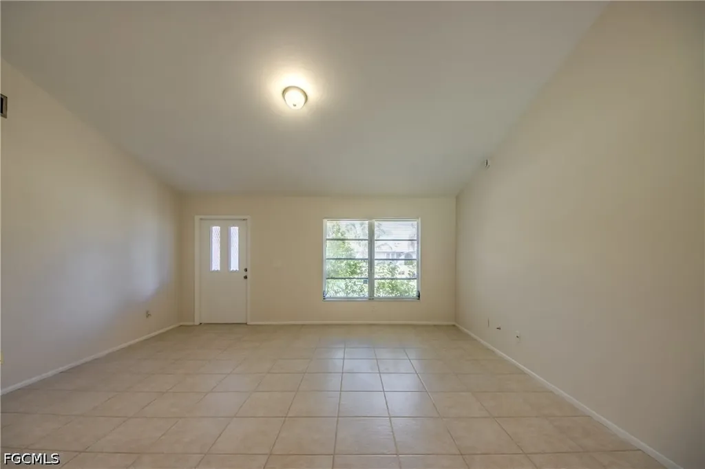 1315 SE 33rd Terrace Cape Coral FL 33904