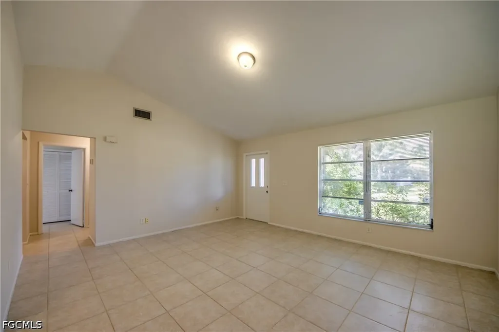1315 SE 33rd Terrace Cape Coral FL 33904