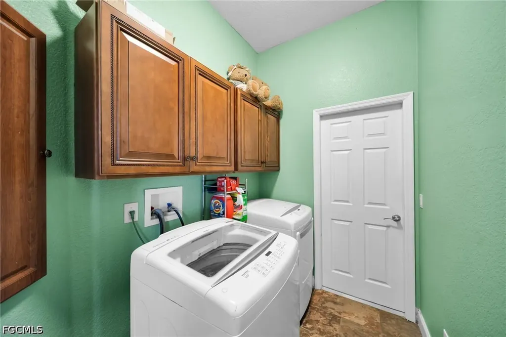 3241 Tropicaire Boulevard North Port FL 34286