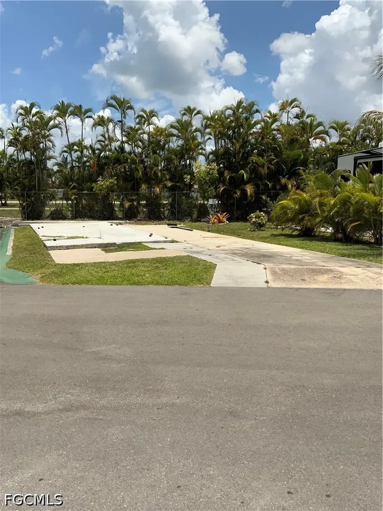 19681 Summerlin Road Fort Myers FL 33908