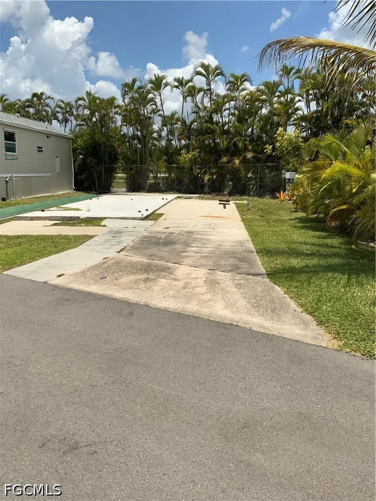 19681 Summerlin Road Fort Myers FL 33908