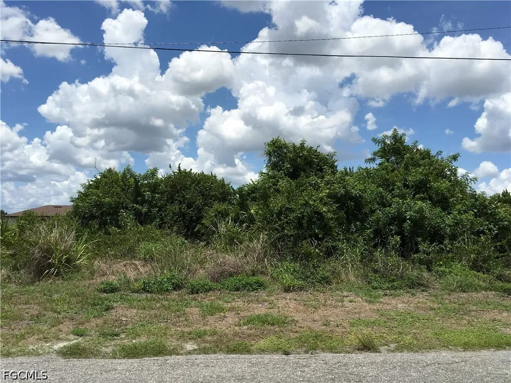 2706 31st Street SW Lehigh Acres FL 33976
