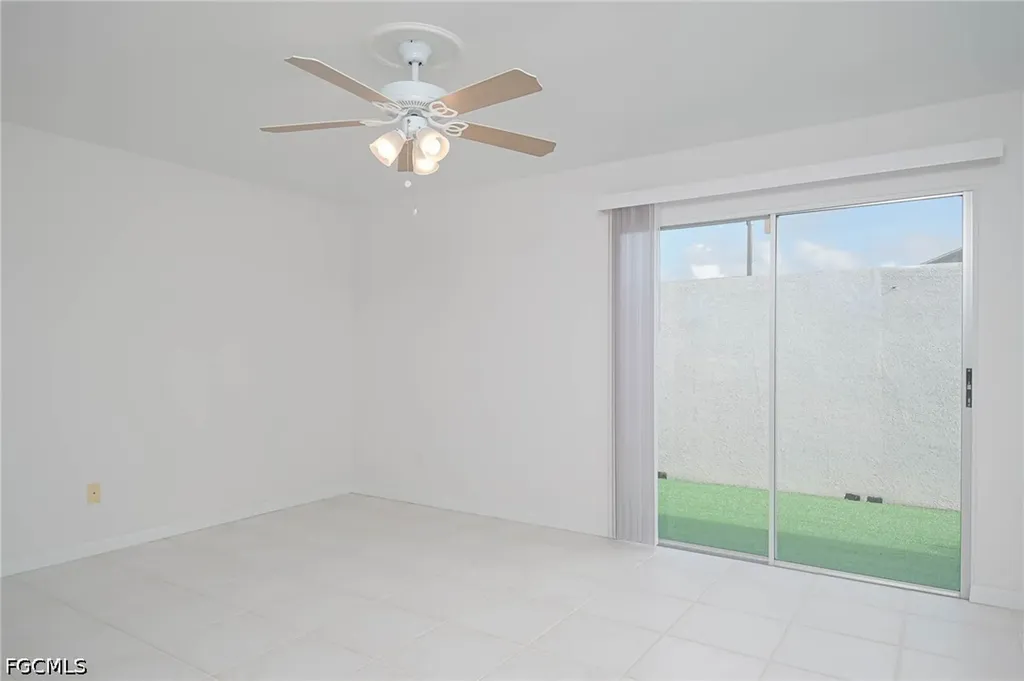 9833 Maplecrest Circle Lehigh Acres FL 33936