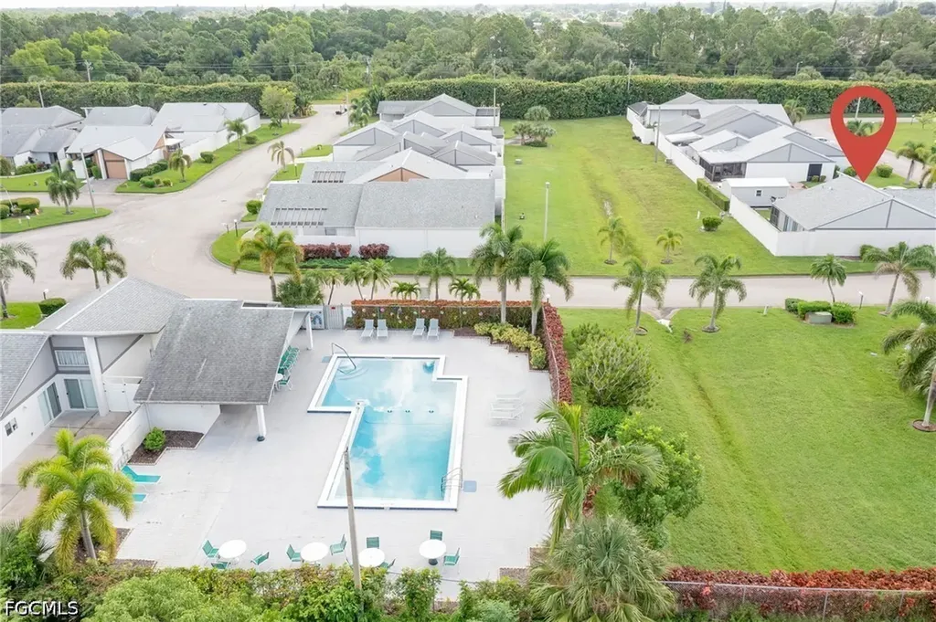 9833 Maplecrest Circle Lehigh Acres FL 33936