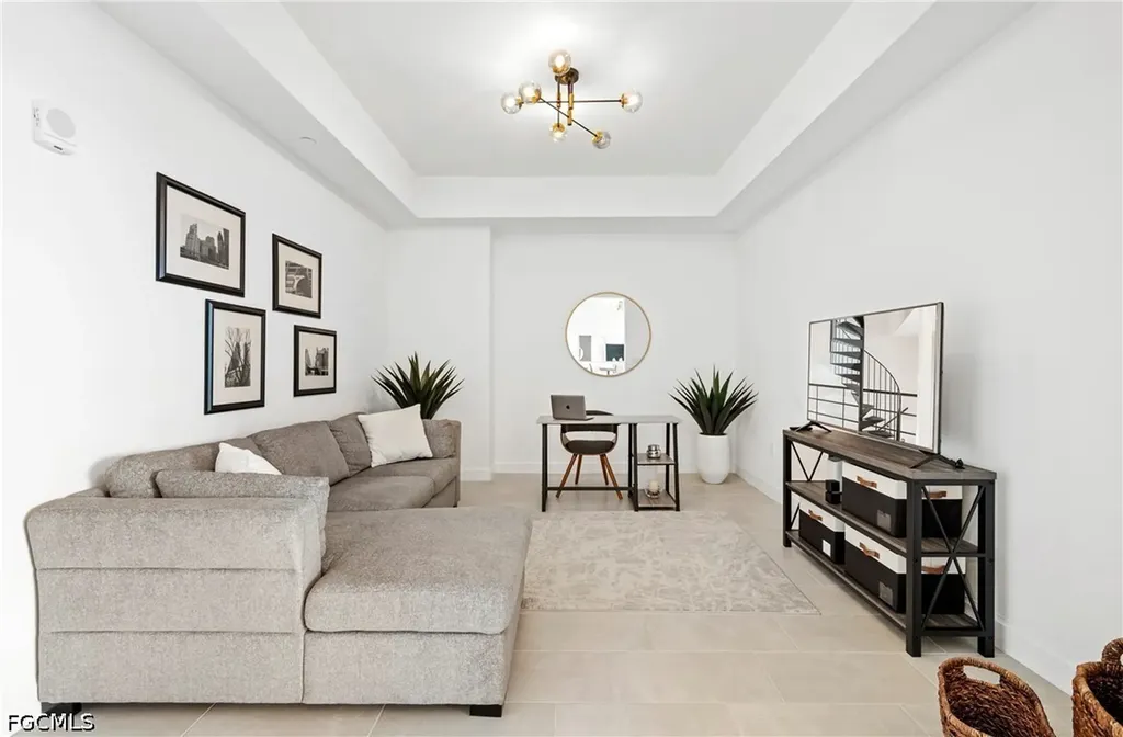 1125 Central Avenue Naples FL 34102