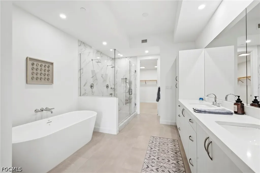 1125 Central Avenue Naples FL 34102