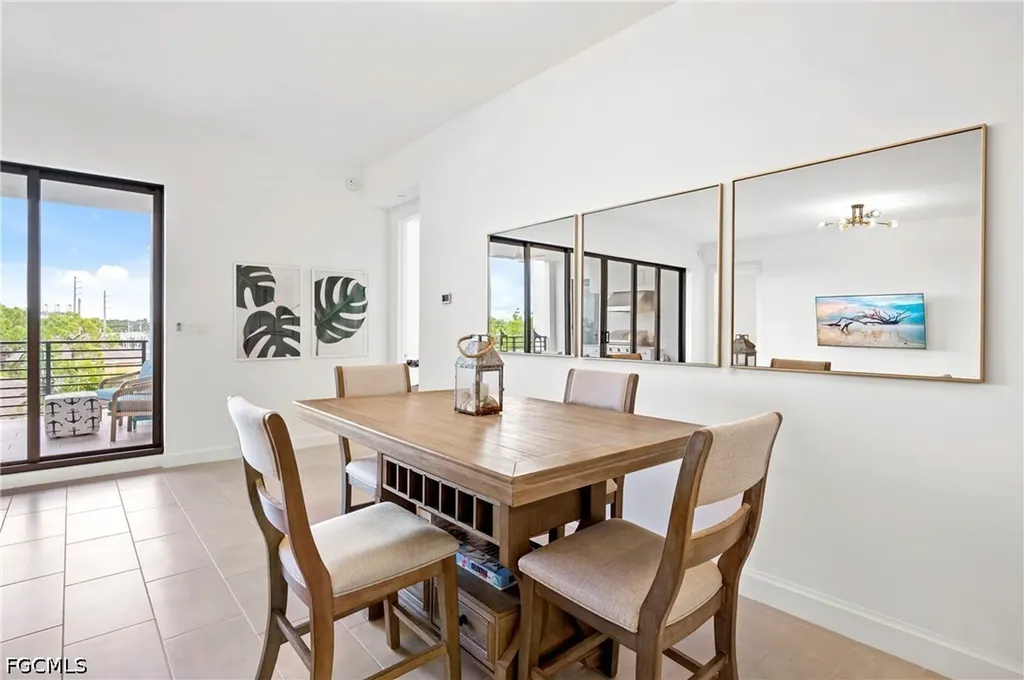 1125 Central Avenue Naples FL 34102