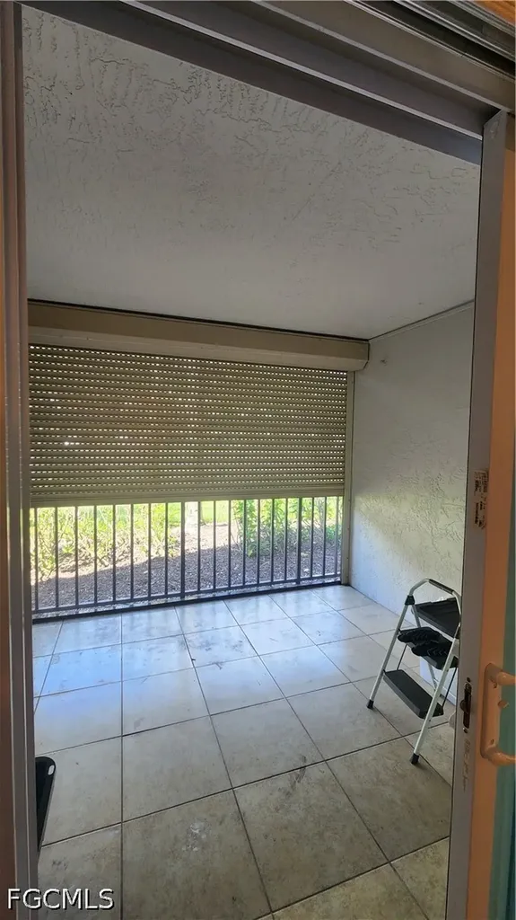 2121 Collier Avenue Fort Myers FL 33901
