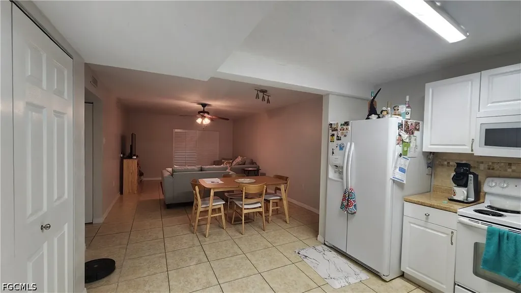2121 Collier Avenue Fort Myers FL 33901
