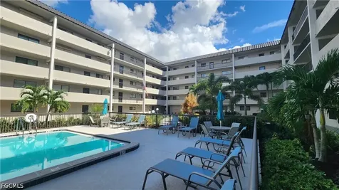 2121 Collier Avenue Fort Myers FL 33901