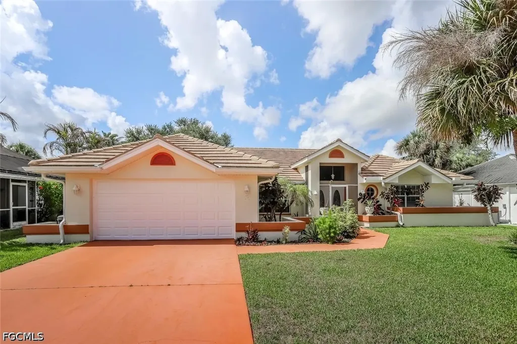 1711 Golfside Village Drive Lehigh Acres FL 33936