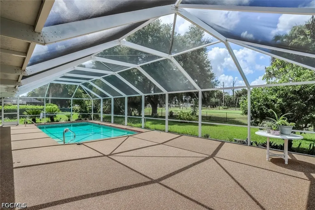 1711 Golfside Village Drive Lehigh Acres FL 33936