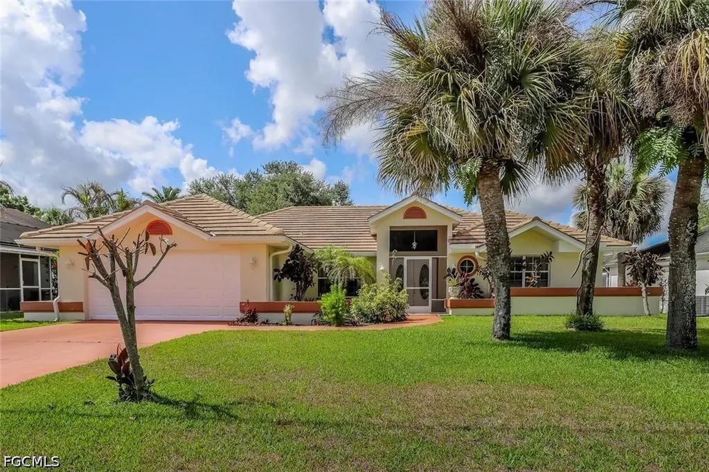 1711 Golfside Village Drive Lehigh Acres FL 33936