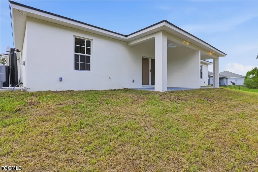 4708 27th Street SW Lehigh Acres FL 33973
