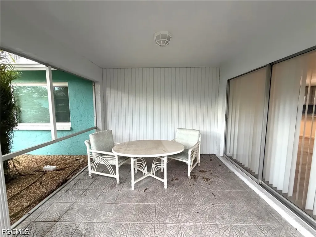 3032 SE Santa Barbara Place Cape Coral FL 33904