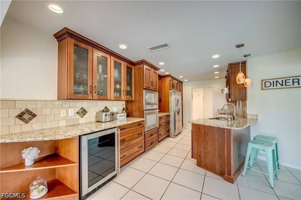4424 SE 11th Place Cape Coral FL 33904