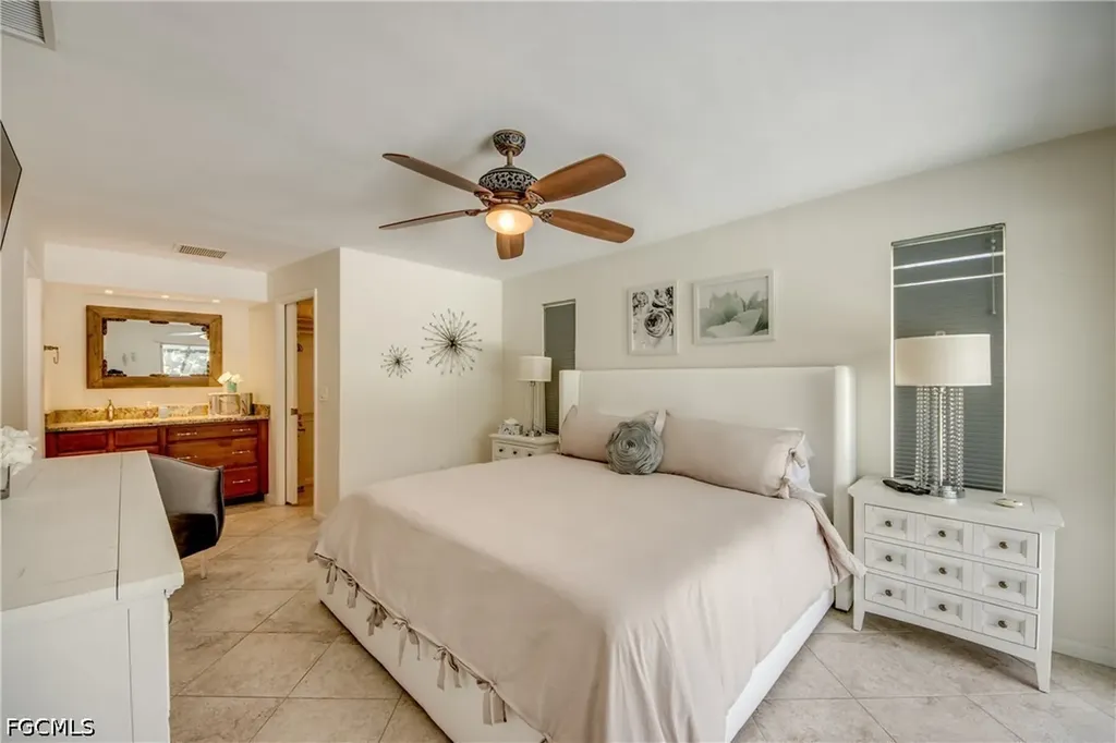 4424 SE 11th Place Cape Coral FL 33904