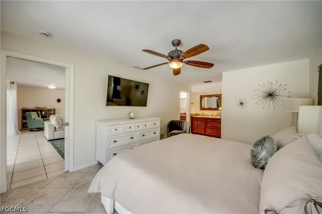 4424 SE 11th Place Cape Coral FL 33904