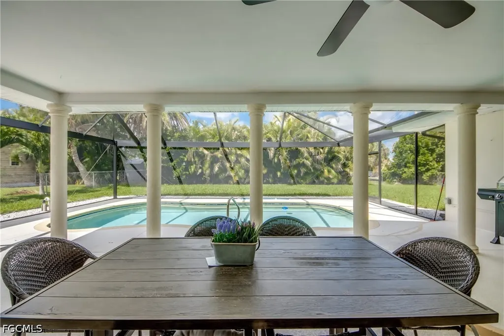4424 SE 11th Place Cape Coral FL 33904