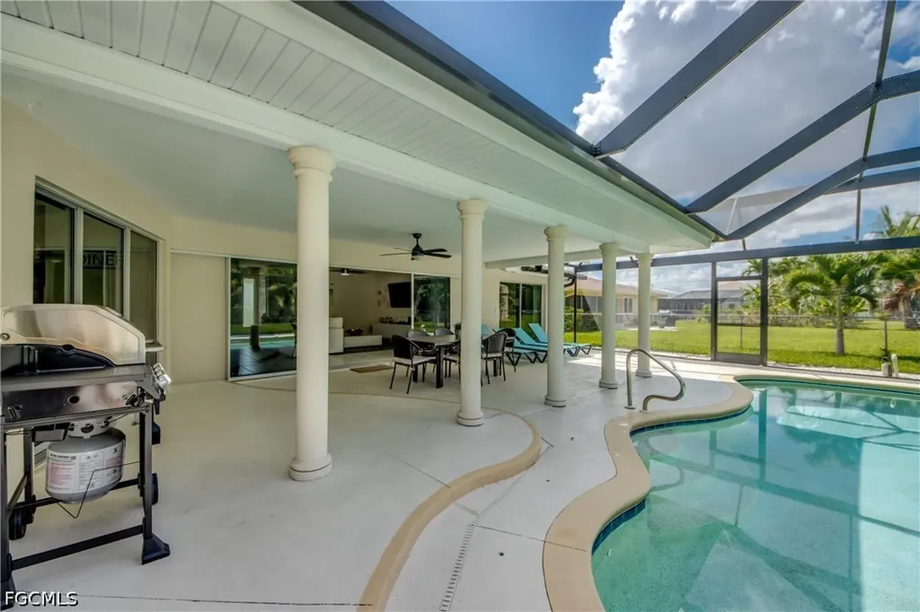 4424 SE 11th Place Cape Coral FL 33904