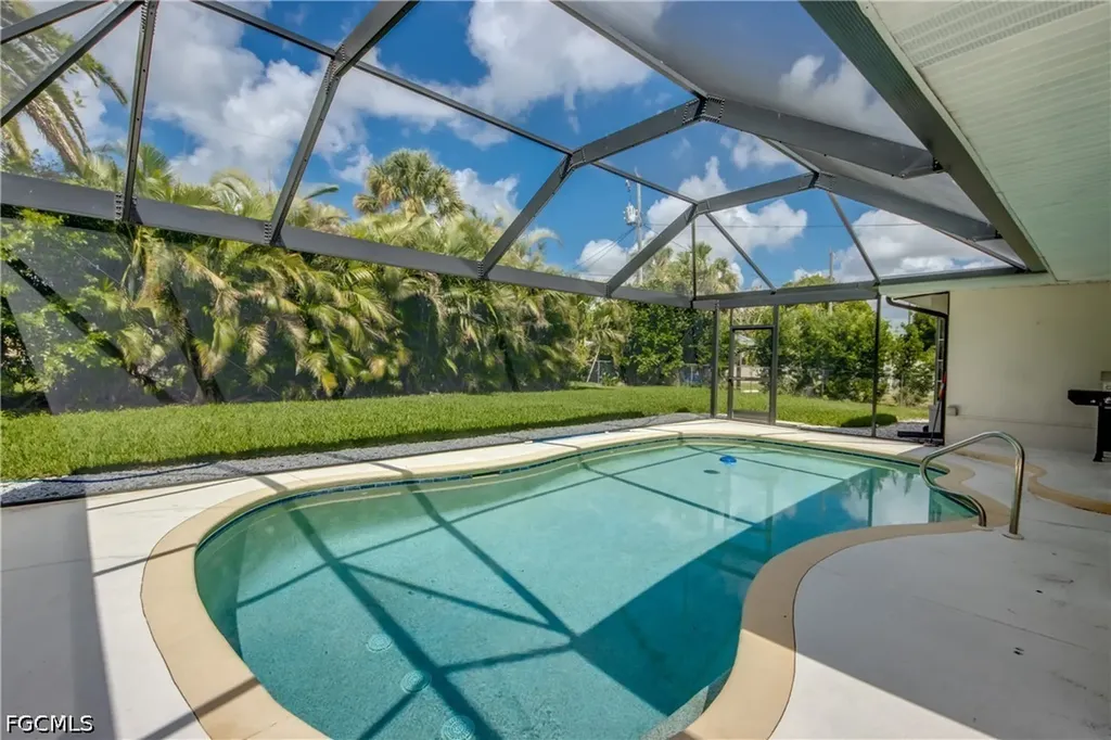 4424 SE 11th Place Cape Coral FL 33904