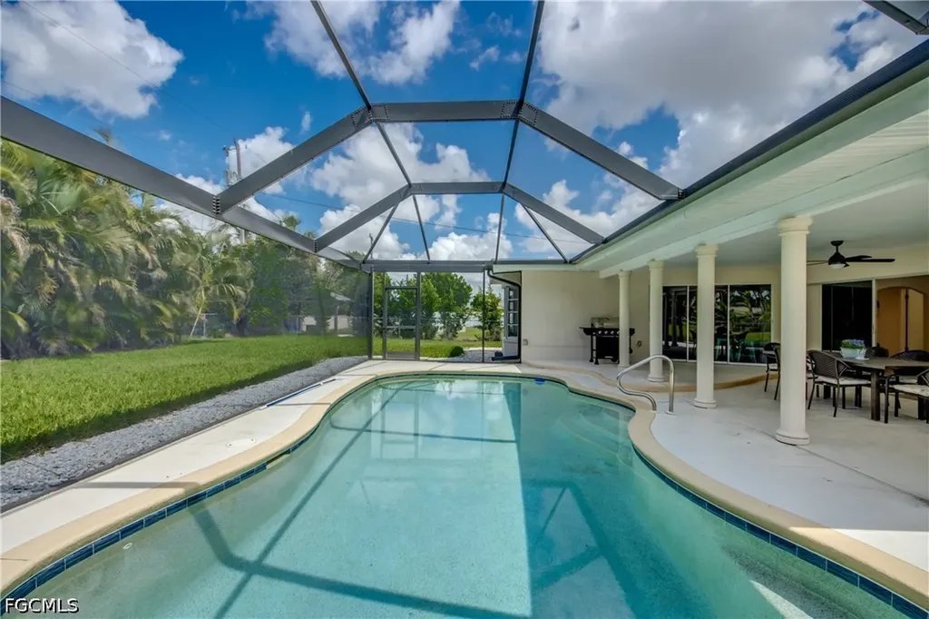 4424 SE 11th Place Cape Coral FL 33904