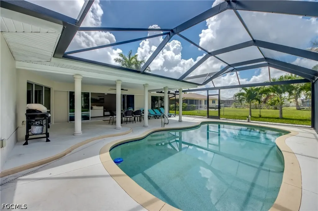 4424 SE 11th Place Cape Coral FL 33904