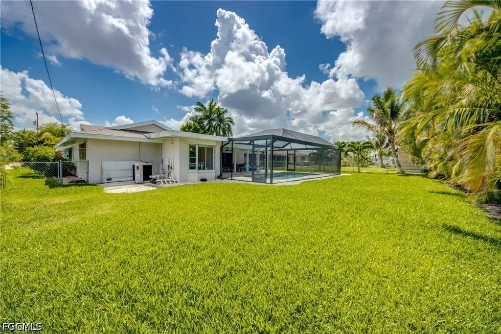4424 SE 11th Place Cape Coral FL 33904