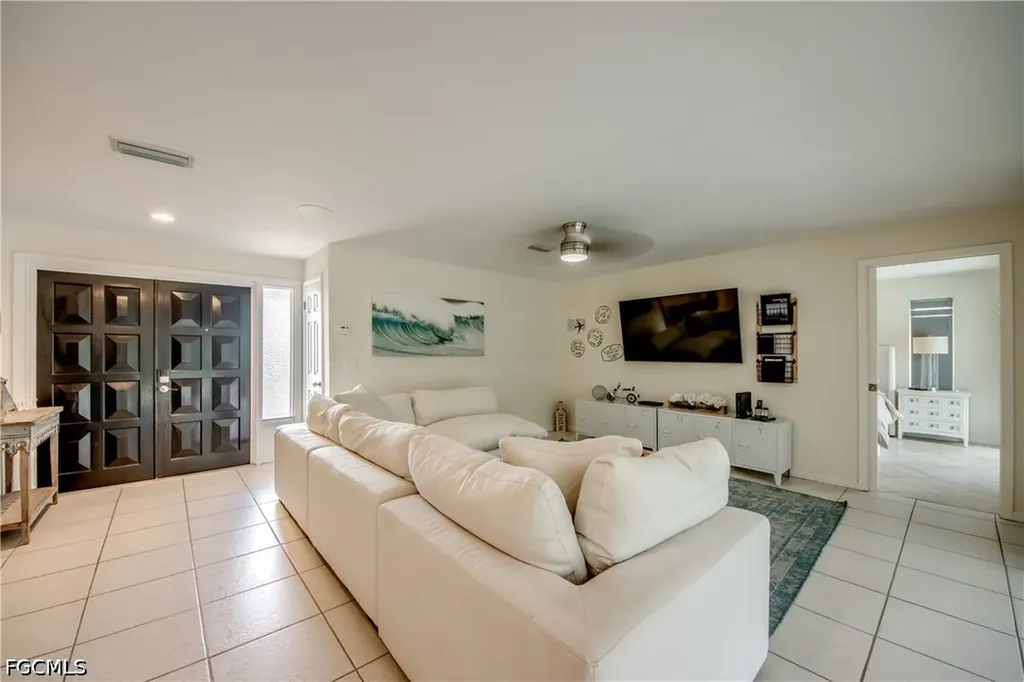 4424 SE 11th Place Cape Coral FL 33904