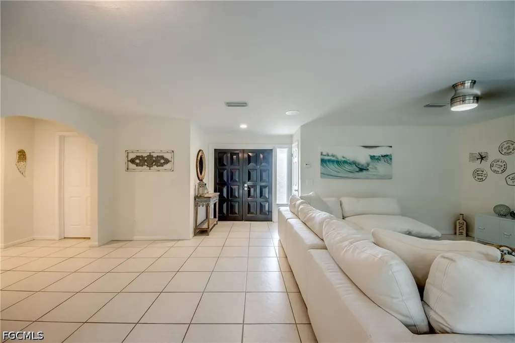 4424 SE 11th Place Cape Coral FL 33904