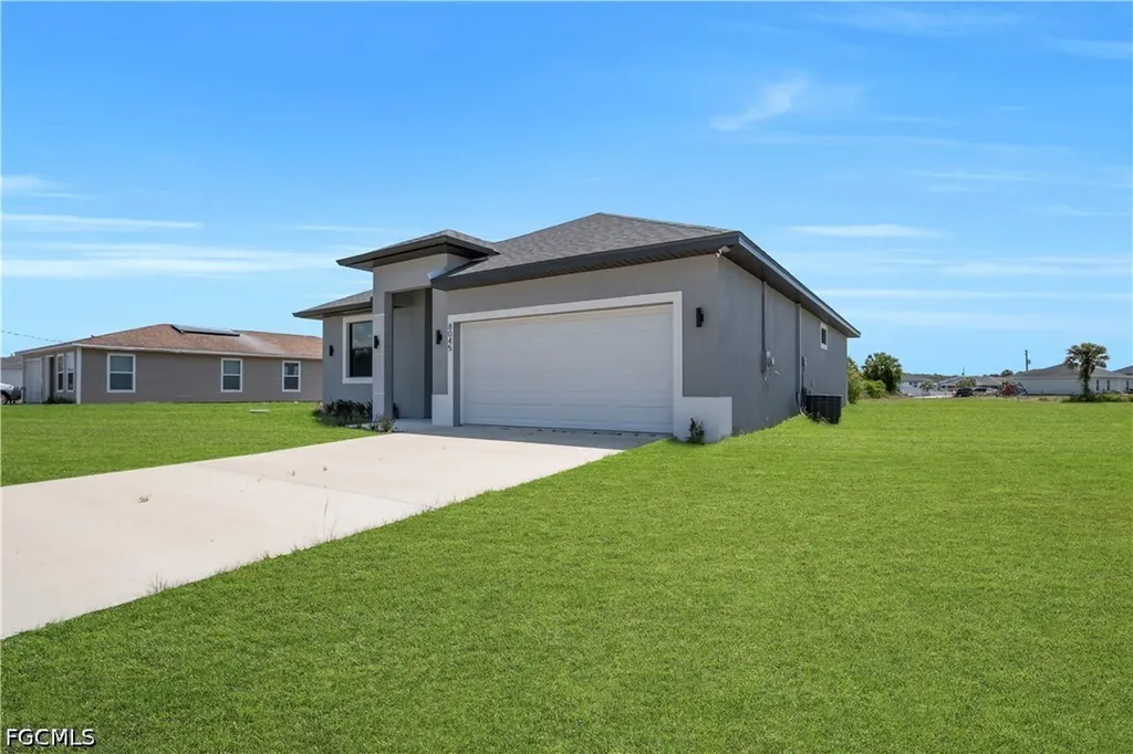 8045 Buttercup Circle Labelle FL 33935