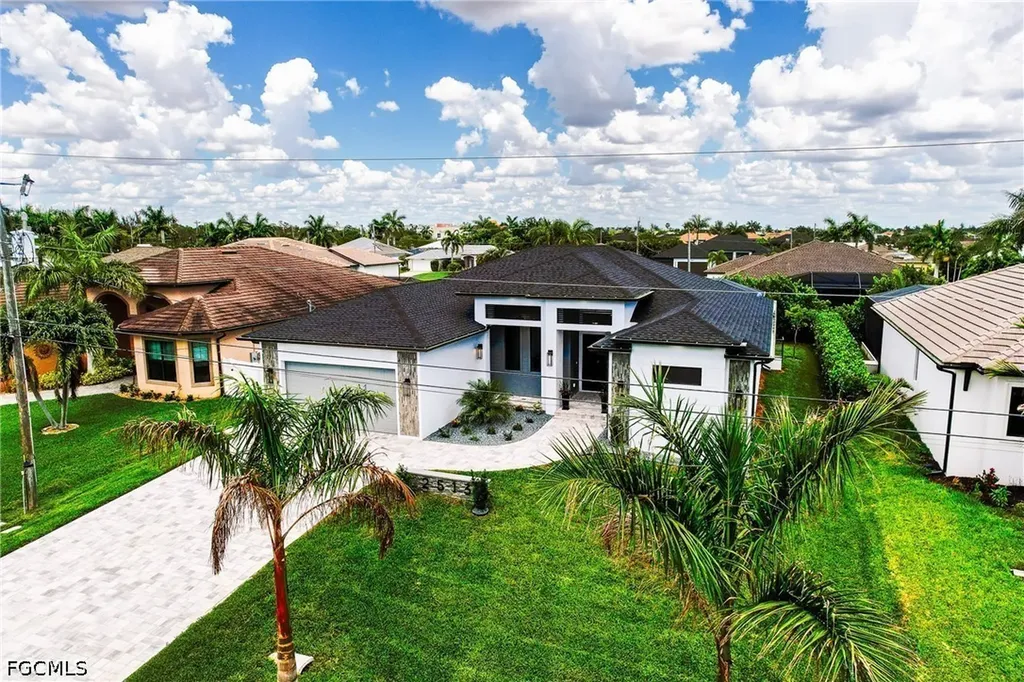 2513 SW 25th Avenue Cape Coral FL 33914