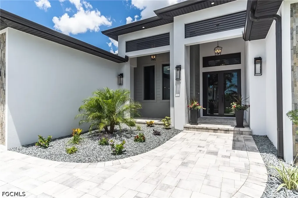 2513 SW 25th Avenue Cape Coral FL 33914