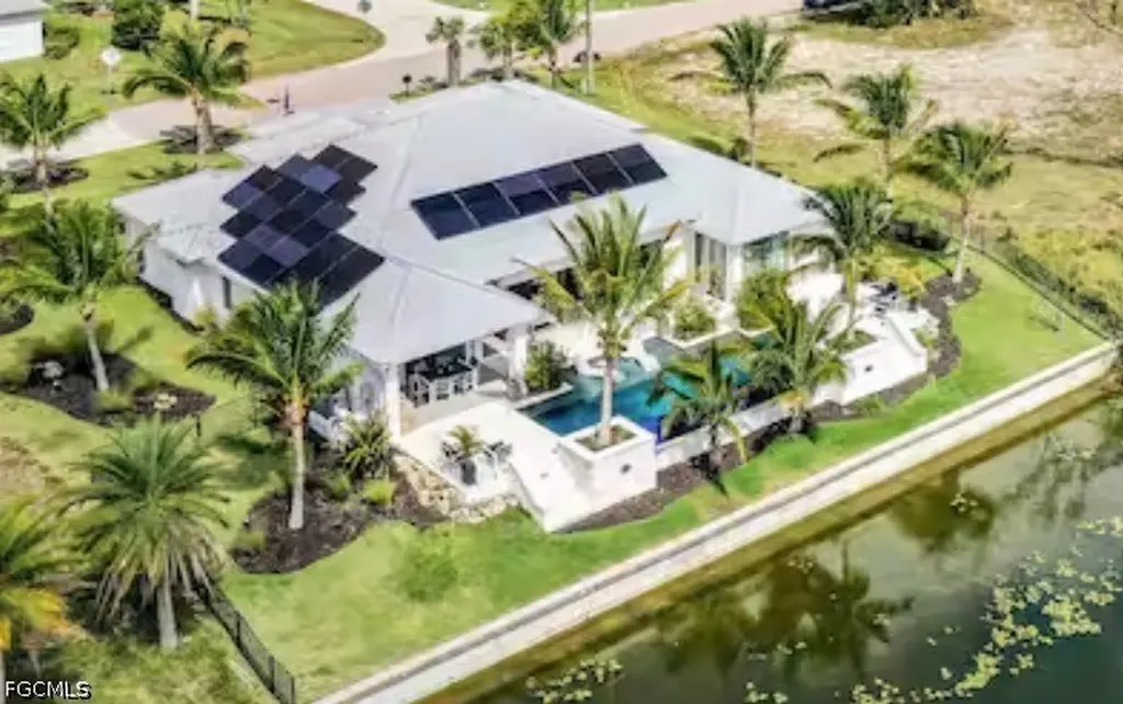 2405 SW 11th Avenue Cape Coral FL 33991