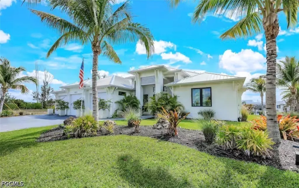 2405 SW 11th Avenue Cape Coral FL 33991