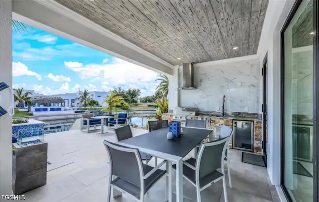 2405 SW 11th Avenue Cape Coral FL 33991