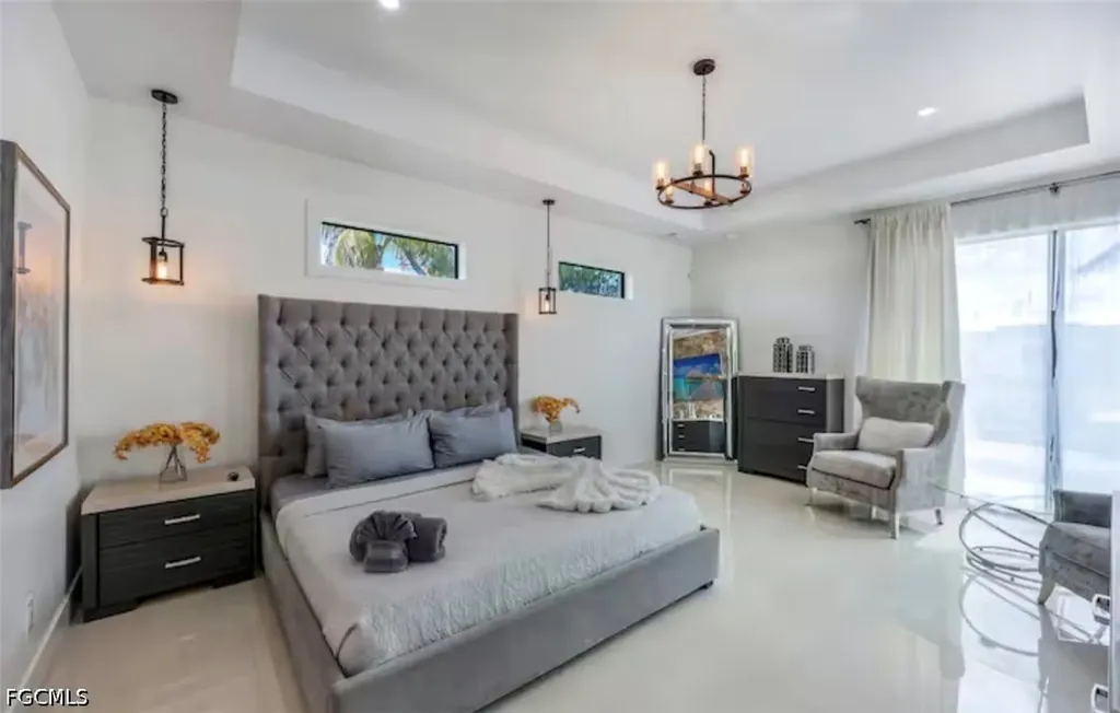 2405 SW 11th Avenue Cape Coral FL 33991