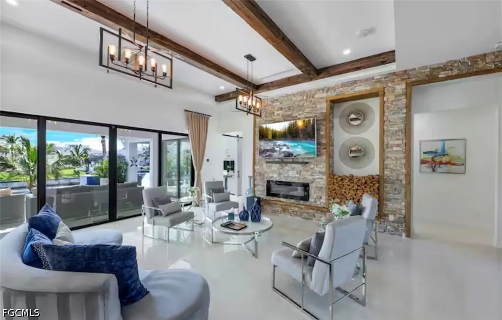 2405 SW 11th Avenue Cape Coral FL 33991