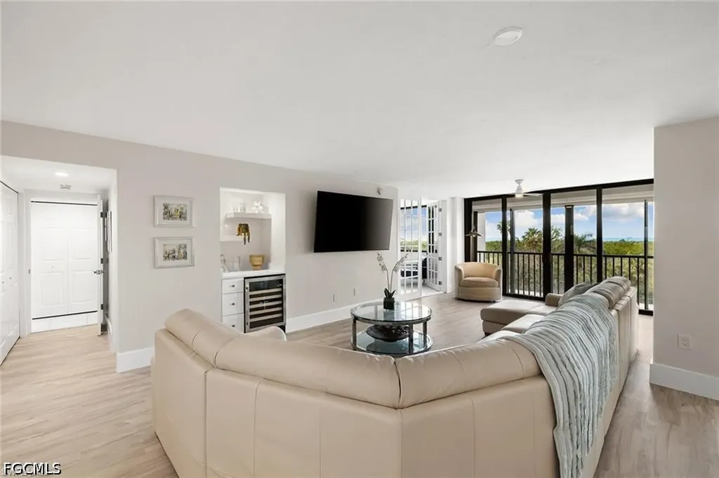 5601 Turtle Bay Drive Naples FL 34108