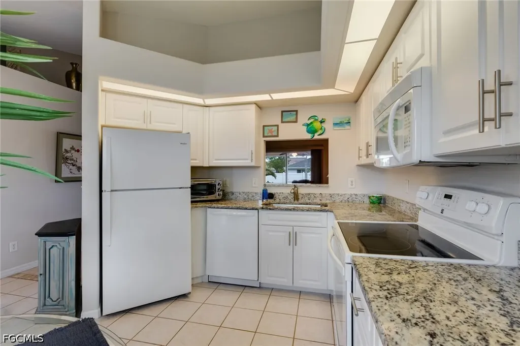 4528 SW 7th Place Cape Coral FL 33914