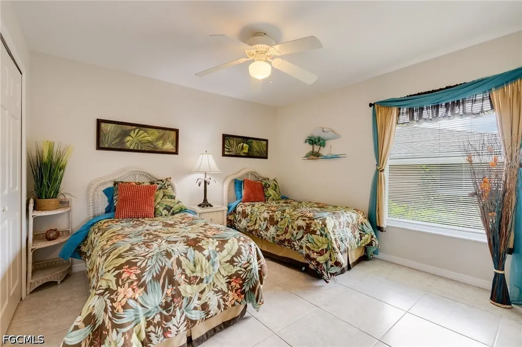 4528 SW 7th Place Cape Coral FL 33914