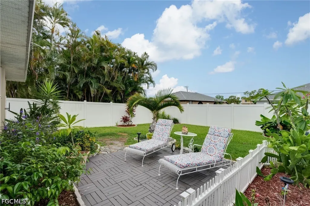 4528 SW 7th Place Cape Coral FL 33914