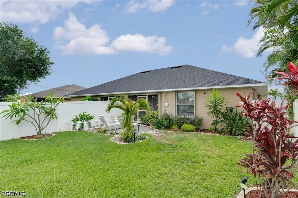 4528 SW 7th Place Cape Coral FL 33914