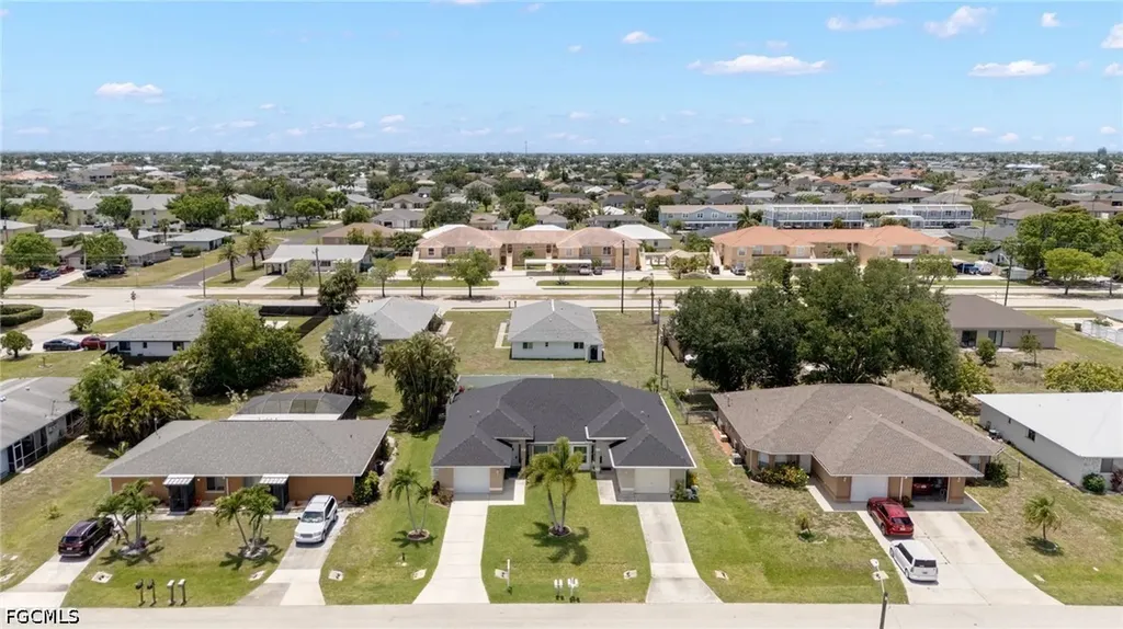 4528 SW 7th Place Cape Coral FL 33914