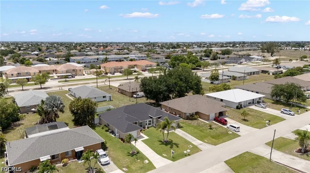 4528 SW 7th Place Cape Coral FL 33914