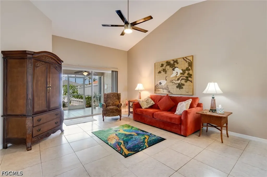 4528 SW 7th Place Cape Coral FL 33914