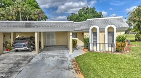 9 Park Lane Circle Lehigh Acres FL 33936