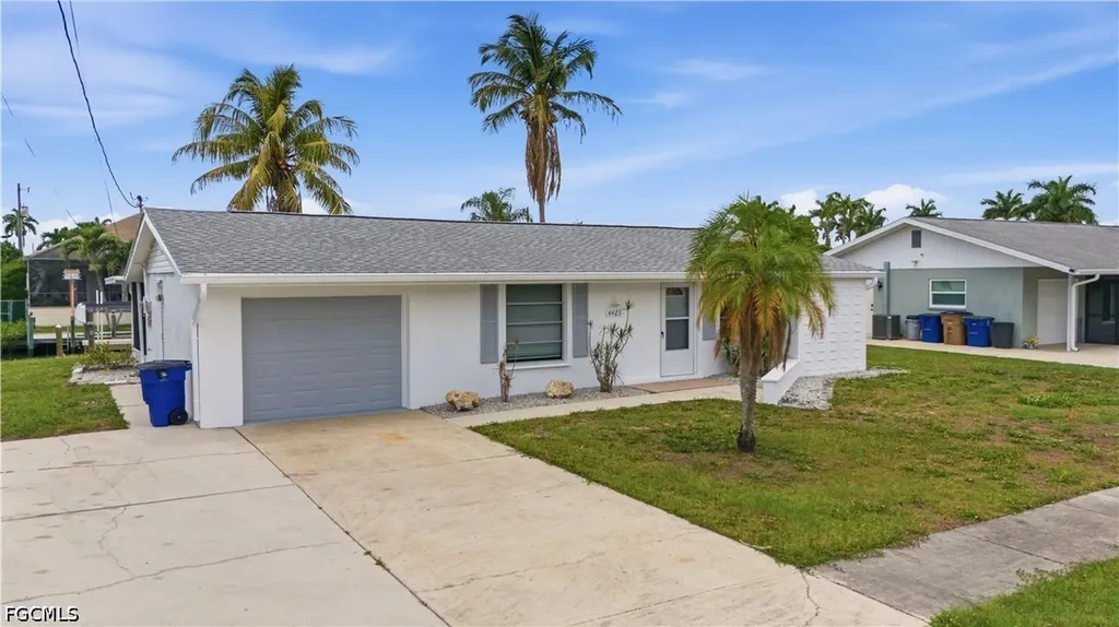 4425 N Canal Circle North Fort Myers FL 33903