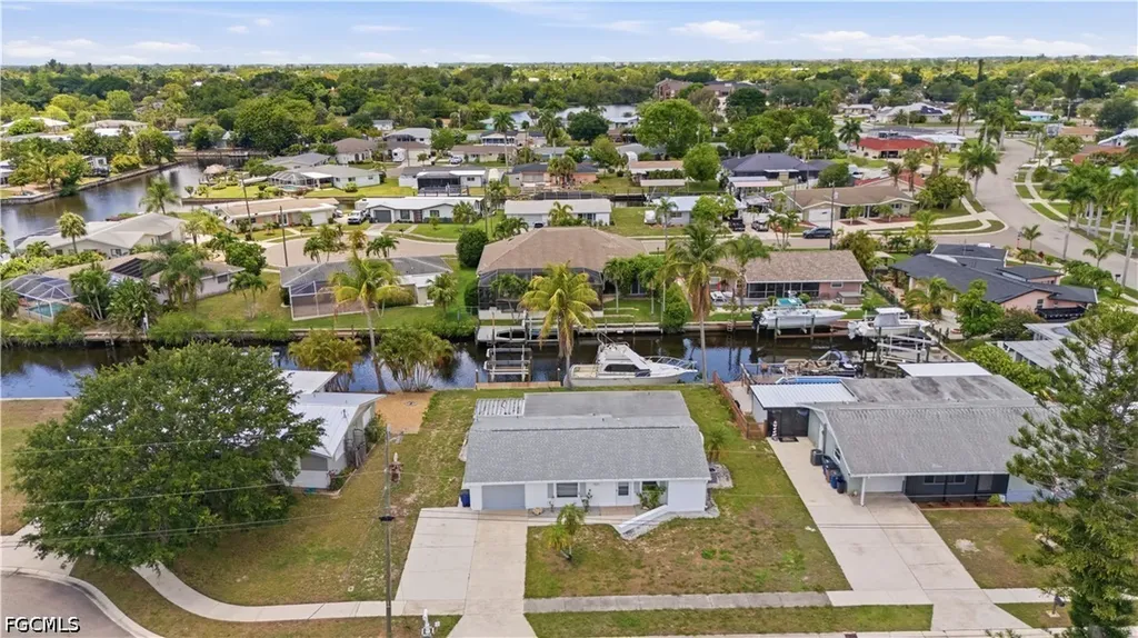 4425 N Canal Circle North Fort Myers FL 33903