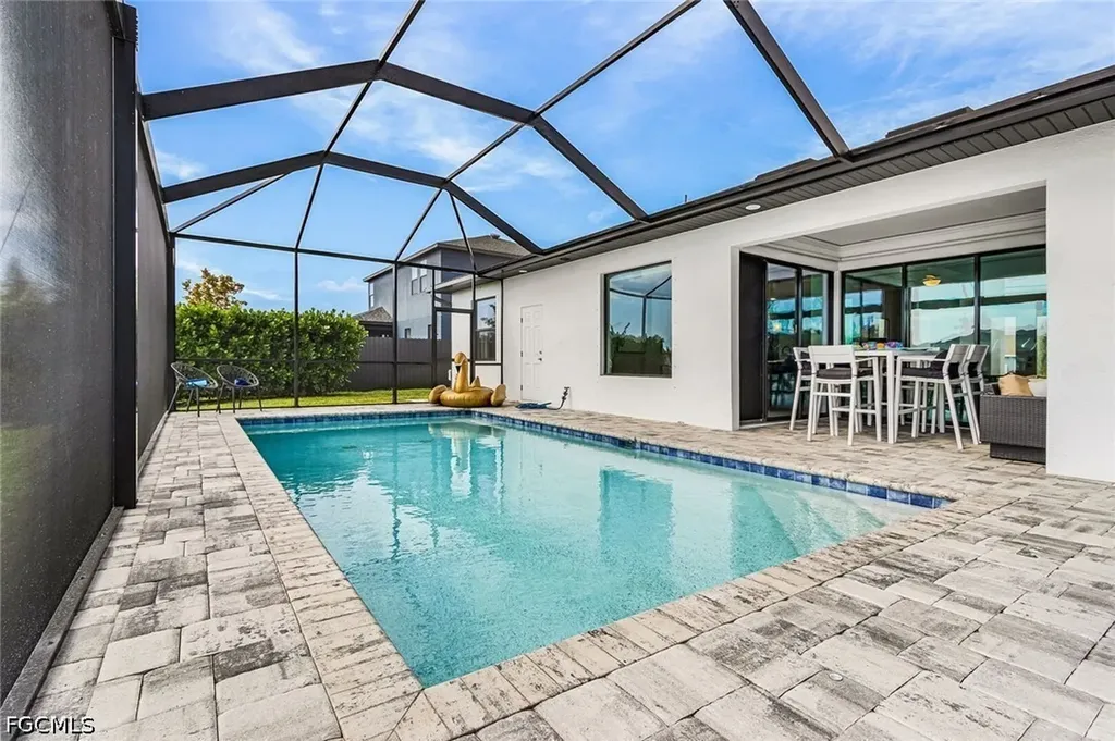 828 SW 28th Street Cape Coral FL 33914
